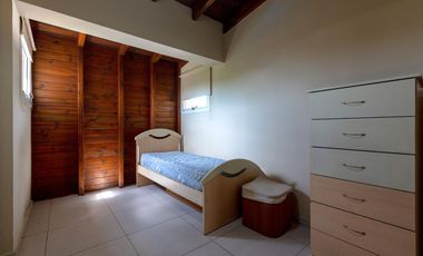 VENTA/PERMUTA- Casa 3 dormitorios. Alvear.