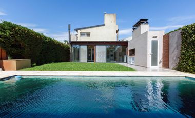 VENTA/PERMUTA- Casa 3 dormitorios. Alvear.