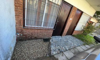 Duplex en venta - 2 Dormitorios 2 Baños - 77m2 - San Bernardo