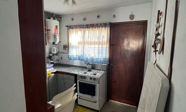 Duplex en venta - 2 Dormitorios 2 Baños - 77m2 - San Bernardo