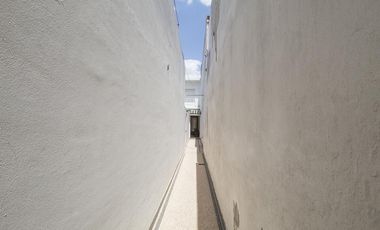 ¡Encantador PH de 5 ambientes en Mataderos con dos patios y Terraza!