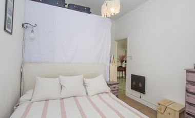 ¡Encantador PH de 5 ambientes en Mataderos con dos patios y Terraza!