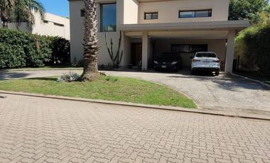 Casa en  MIRAFLORES