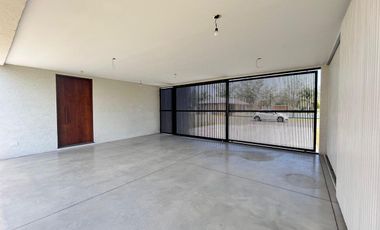 Venta casa de tres dormitorios con quincho y piscina, 235 m2 totales.  La Rinconada, Ibarlucea