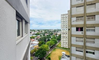 3 AMBIENTES CON BALCON SALIENTE