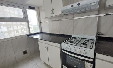 3 AMBIENTES CON BALCON SALIENTE