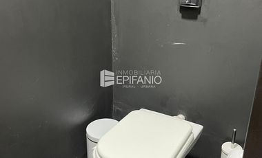 Venta - Oficina frente al Canalito -   L007