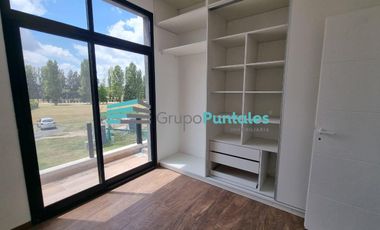 Casa en Barrio La Magdalena, en Barrio Histórico sobre hermoso lote de 1077 m2 en Canning