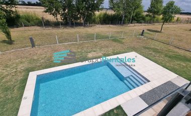Casa en Barrio La Magdalena, en Barrio Histórico sobre hermoso lote de 1077 m2 en Canning