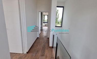 Casa en Barrio La Magdalena, en Barrio Histórico sobre hermoso lote de 1077 m2 en Canning