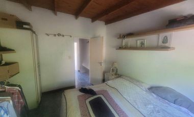 Duplex en Gonnet con Cochera y amplio jardin
