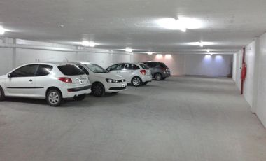 Cocheras en calle 40 e/ 14 y 15- La Plata