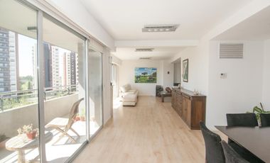 Departamento triplex muy luminoso con cuatro cocheras y parrilla privada - Quilmes