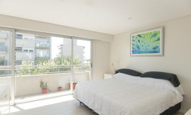 Departamento triplex muy luminoso con cuatro cocheras y parrilla privada - Quilmes