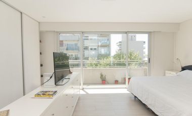 Departamento triplex muy luminoso con cuatro cocheras y parrilla privada - Quilmes