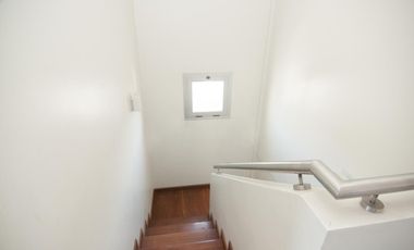 Departamento triplex muy luminoso con cuatro cocheras y parrilla privada - Quilmes