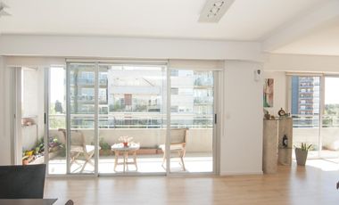 Departamento triplex muy luminoso con cuatro cocheras y parrilla privada - Quilmes