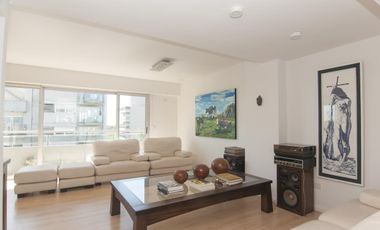 Departamento triplex muy luminoso con cuatro cocheras y parrilla privada - Quilmes