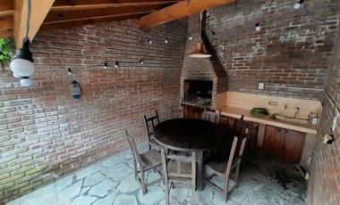 Triplex en venta - 3 Dormitorios 2 Baños - Cochera - 113Mts2 - Mar de Ajó