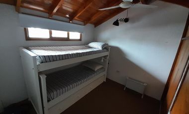 Triplex en venta - 3 Dormitorios 2 Baños - Cochera - 113Mts2 - Mar de Ajó