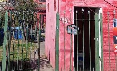Casa en venta - 3 dormitorios 2 baños - 200mts2 - Longchamps