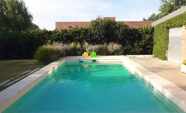 Casa en venta  3 dormitorios Puerto Roldan Santa Fe RETASADA