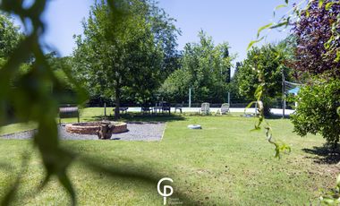 CASA QUINTA EN VENTA EN 20 DE JUNIO , PARQUE Y PILETA