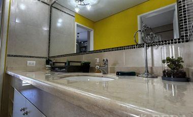 Venta de casa de 4 ambientes con piscina en Nuevo Quilmes