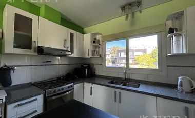 Venta de casa de 4 ambientes con piscina en Nuevo Quilmes