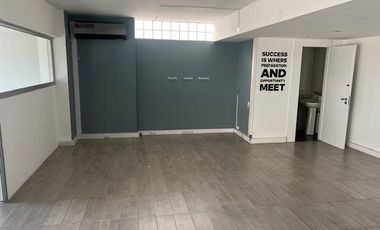 Oficina en Alquiler semipiso alto sobre Av. Libertador - Núñez - Cochera