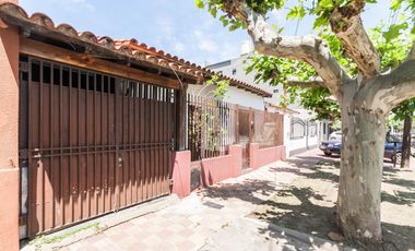 Casa de 3 ambientes con pileta en Wilde