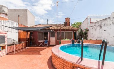 Casa de 3 ambientes con pileta en Wilde