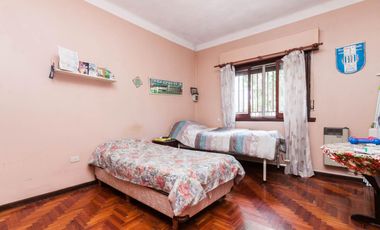 Casa de 3 ambientes con pileta en Wilde