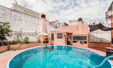 Casa de 3 ambientes con pileta en Wilde