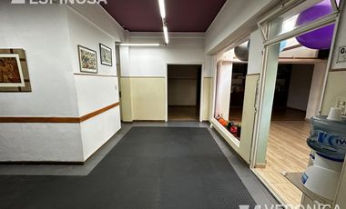 Departamento de cuatro ambientes en venta, Ramos Mejia Apto profesional.