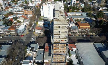 Departamento  en venta 1 dormitorio 45  metros-frente-Pozo - Avenida 7-La Plata