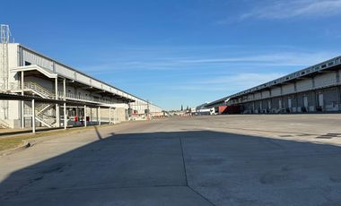Depósito Triple A en E. Echeverría - Centro Logístico - Alquiler
