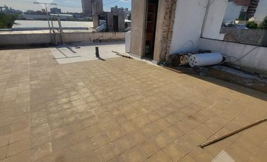 Venta Local comercial y 2 dptos en calle San Martin,  pleno centro de Neuquén