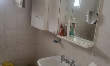 Venta Local comercial y 2 dptos en calle San Martin,  pleno centro de Neuquén