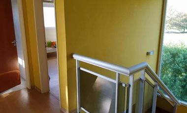 Casa en alquiler - 3 Dormitorios 3 Baños - Cochera - 836Mts2 - La Plata