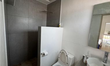 CASA EN VENTA A ORILLA DEL LAGO 