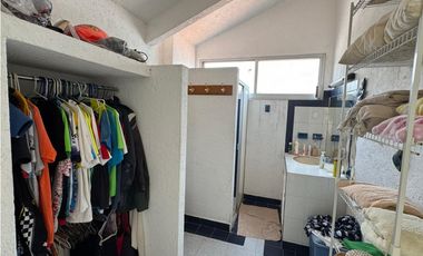 CASA EN VENTA A ORILLA DEL LAGO 