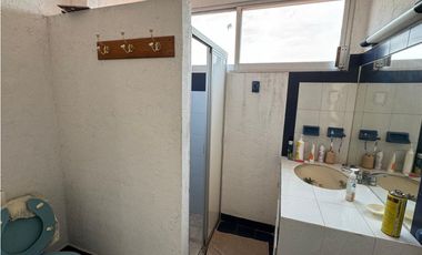 CASA EN VENTA A ORILLA DEL LAGO 