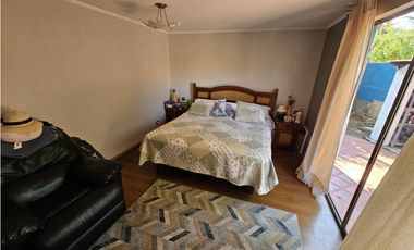 LOMAS DE CURAUMA / CASA CON PISCINA TEMPERADA / 4D 4B 3E