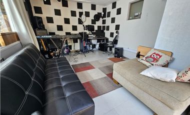 LOMAS DE CURAUMA / CASA CON PISCINA TEMPERADA / 4D 4B 3E