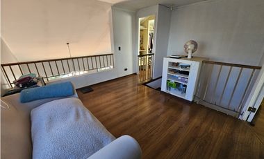 LOMAS DE CURAUMA / CASA CON PISCINA TEMPERADA / 4D 4B 3E