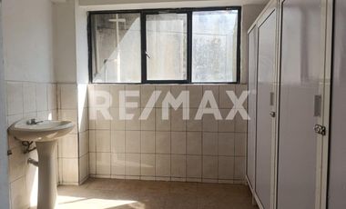 Espacio ideal para bodega en la mejor ubicacion - (3)
