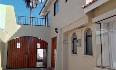 Casa en Arriendo en Ricardo Rivera Carvajal 466