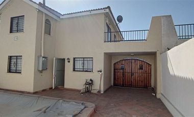 Casa en Arriendo en Ricardo Rivera Carvajal 466