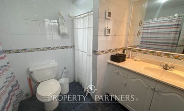 Casa sólida estilo español en sector tradicional